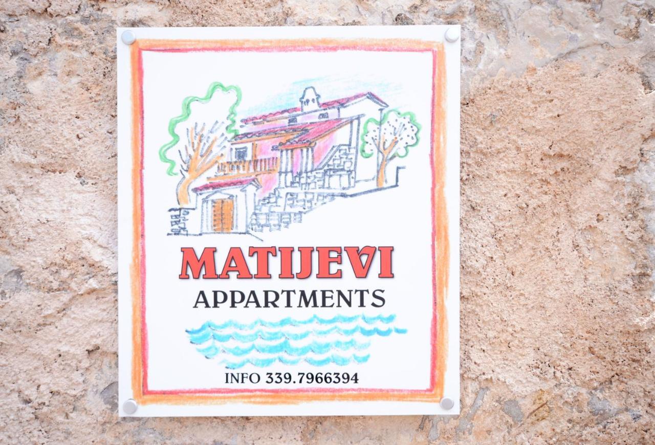 Matijevi Apartments Sistiana Eksteriør bilde